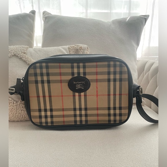 Burberry Handbags - PRE-LOVED VINTAGE BURBERRY CROSSBODY